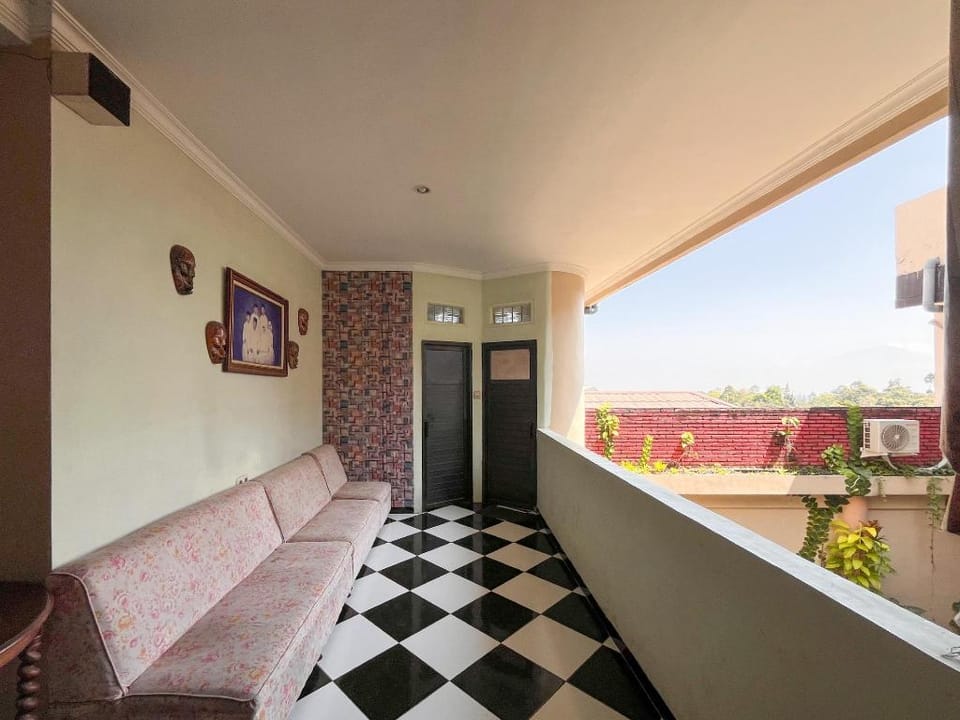 Cozy Bromo Homestay RedPartner Hotel in East Java