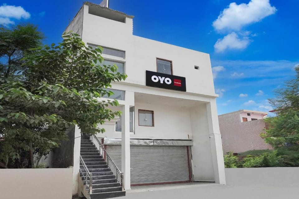 Super Hotel O The Skyrise Lucknow Hotel Hotel in Lucknow