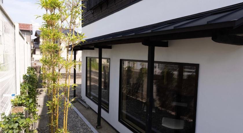 B&B Mikawa 6 - Loft Rooms Hotel in Kanazawa