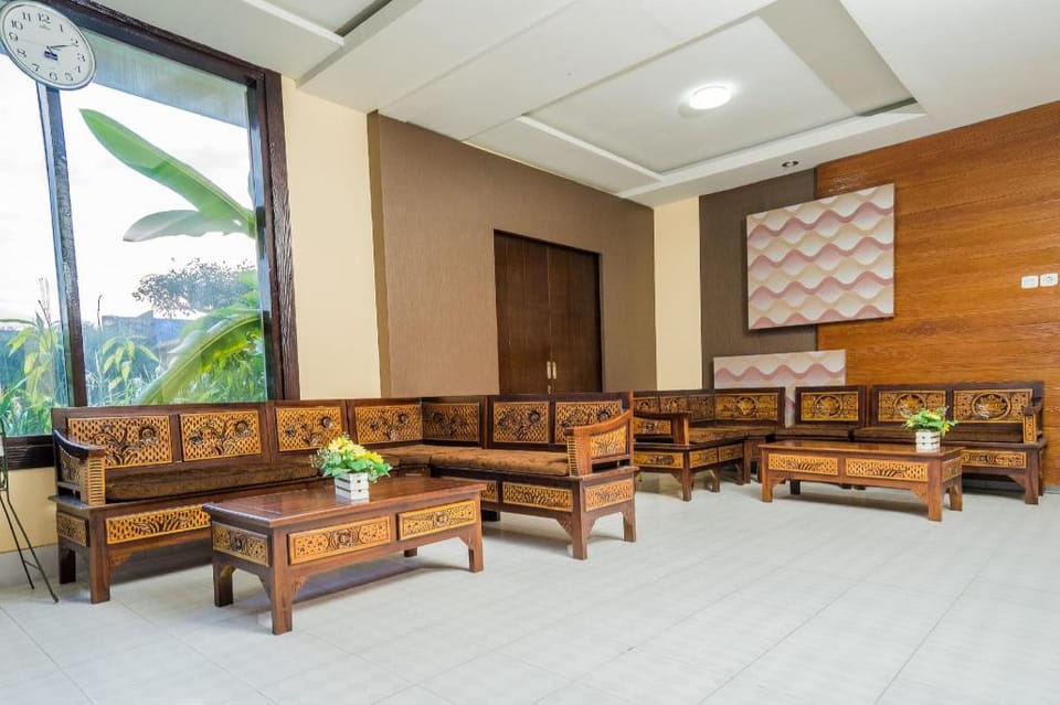 Check My Guest Bunga Matahari Hotel Hotel in Batu