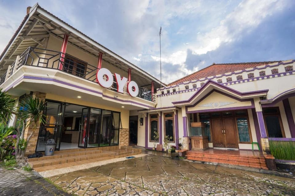Check My Guest Bunga Matahari Hotel Hotel in Batu