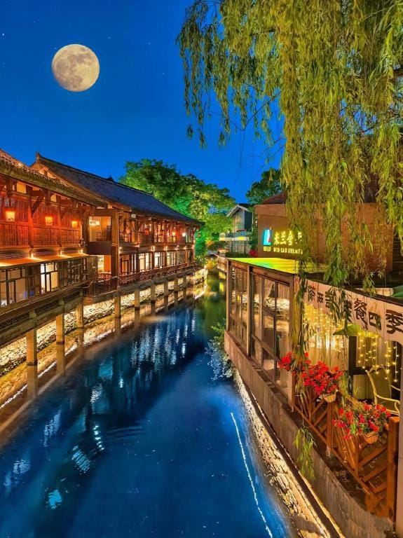 V Hotel Boutique Chengdu Hotel in Chengdu