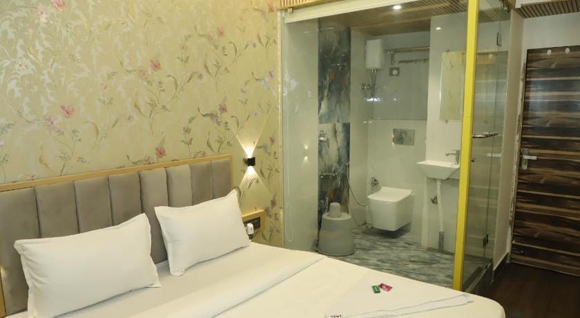 iris inn Hotel in Maharashtra