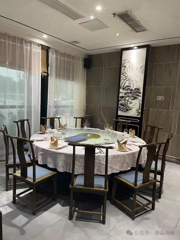 IMPERIAL LONG HOTEL - Guangzhou Panyu Square Panjiang Metro Station Hotel in Guangzhou