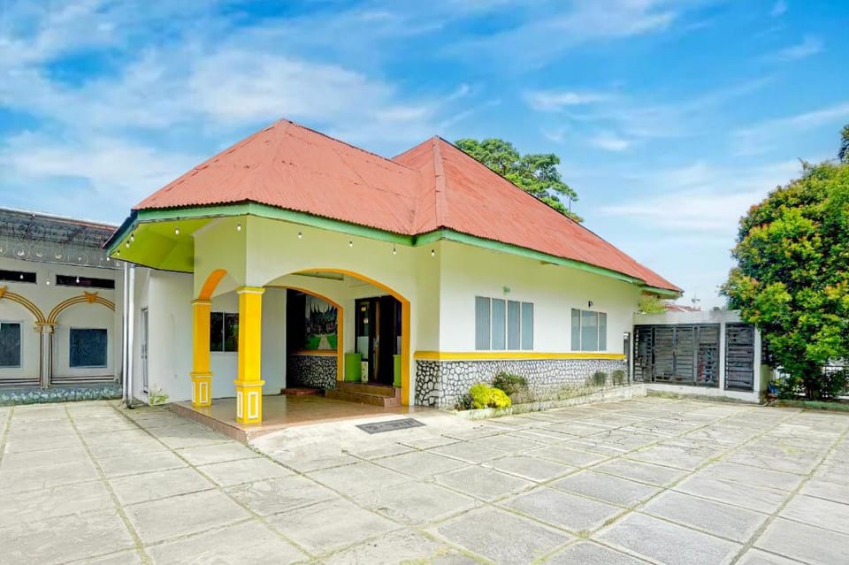 Check My Guest Hotel Ranah Bundo Hotel in Padang