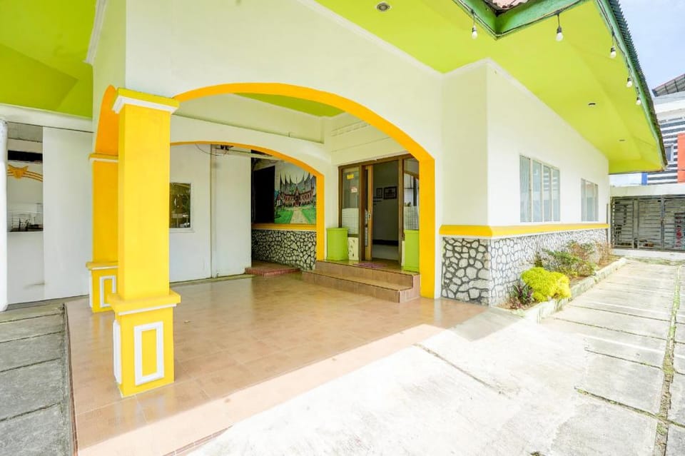 Check My Guest Hotel Ranah Bundo Hotel in Padang