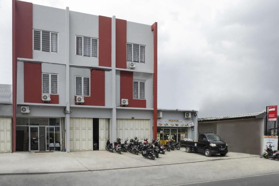 Dancenter Cibeureum Residence Hotel in Bandung