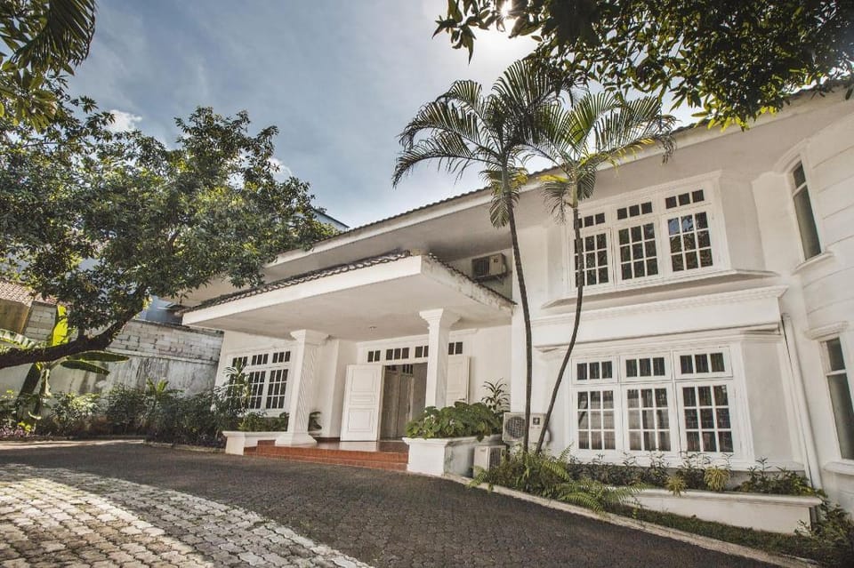 Dancenter Residence G17 Kemang Hotel in South Jakarta City