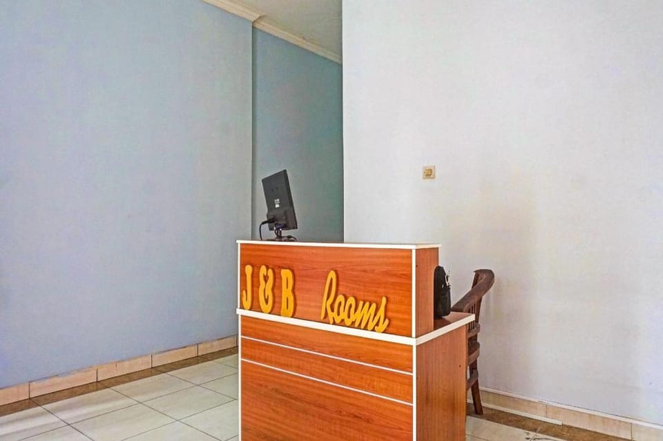 Dancenter J&b Rooms Tomang Hotel in Jakarta