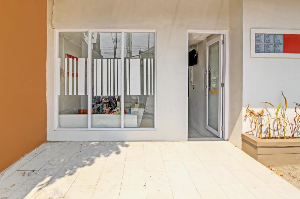 Dancenter Pacar Guesthouse Hotel in Indonesia