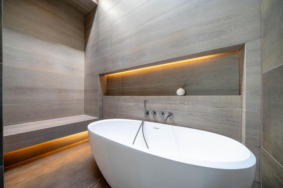 더무어 웰니스 광안리 (the moor hotel&pool villa) Hotel in Busan