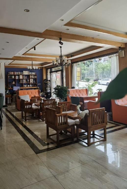 大理洱弦空中花园酒店 Hotel in China