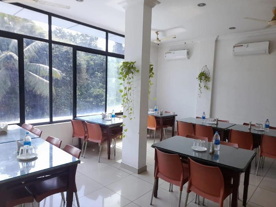 Moon Way Hotel in Kerala