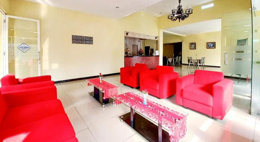 Hotel Palem Sari Syariah Batu RedPartner Hotel in Batu