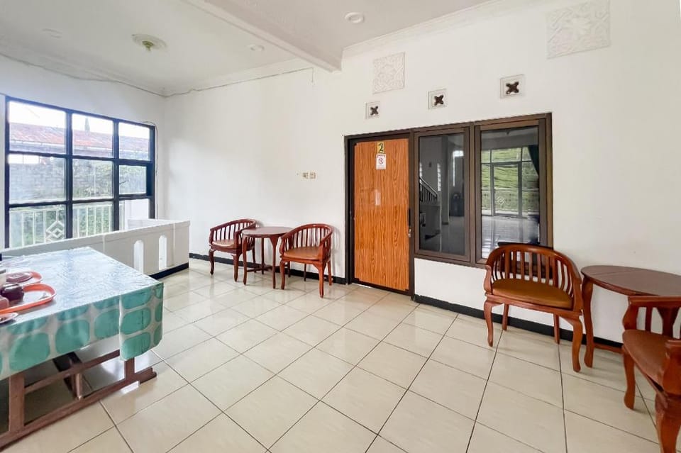 Villa Diva Tambi Mitra RedDoorz Hotel in Indonesia