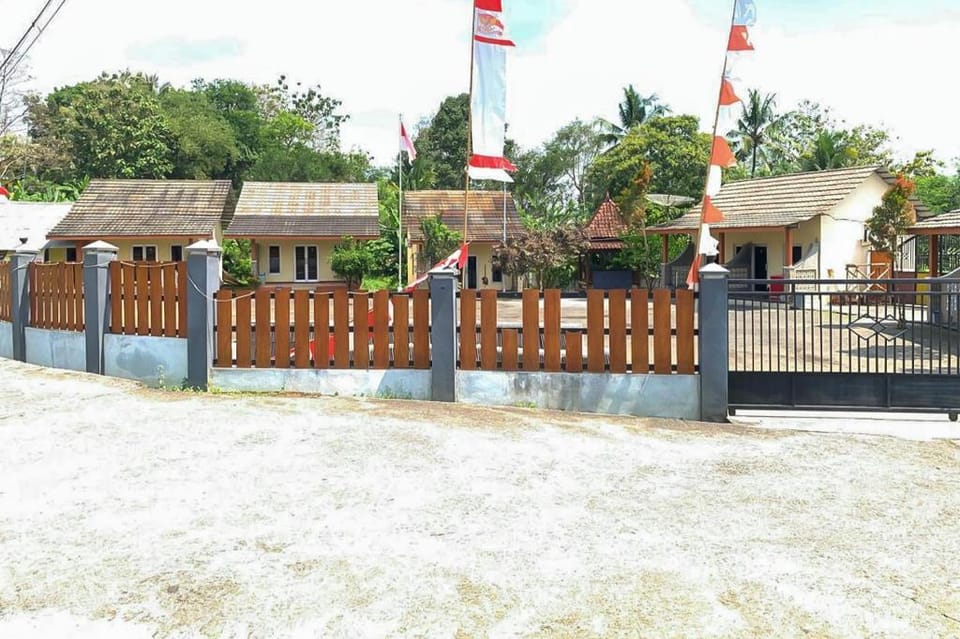 Homestay Syariah Banjar Makmur Mertoyudan RedPartner Hotel in Indonesia