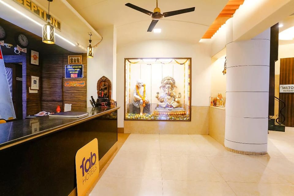 Via Panchratna Hotel in Maharashtra