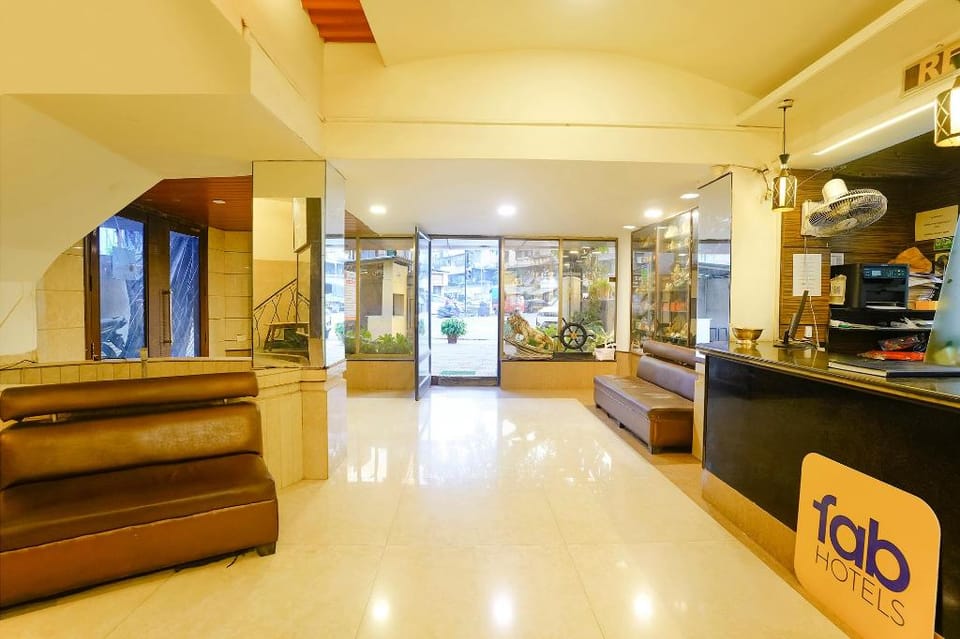 Via Panchratna Hotel in Maharashtra