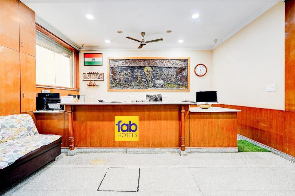 Via NAR Comforts - Majestic Hotel in Bengaluru