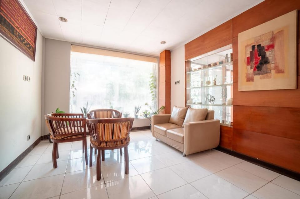 Rehat at Hotel 10 Buah Batu Hotel in Bandung