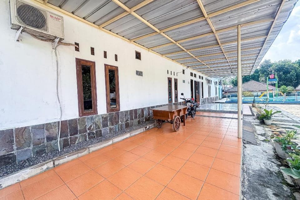 Vila Family Syariah Bogor RedPartner Hotel in West Java