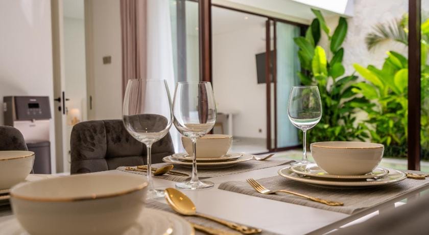 Frelin Villas - 1 BR, 2 BR Luxury Villa Complex Hotel in North Kuta
