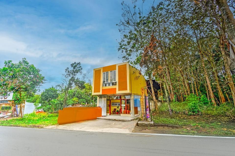 Hotel O The Velodrome Inn near Exit Toll Malang Hotel in East Java
