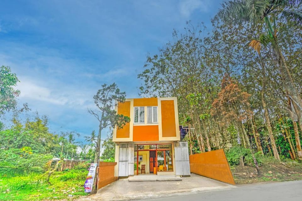 Hotel O The Velodrome Inn near Exit Toll Malang Hotel in East Java