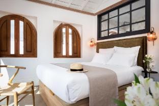 Casa del Gobernador by Época Suites Apartment in Seville