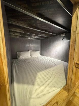 VNJ CAPSULE Apartment in Hoi An