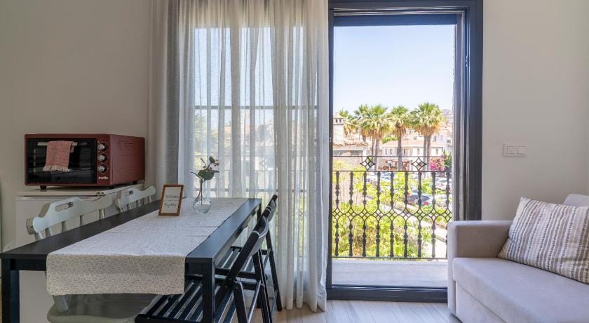 Naro Suites Cesme Marina Hotel in Cesme