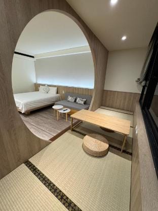 All In One 慶東107 Bed and Breakfast in Kaohsiung