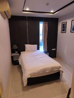 Pattaya'da 2 yatak odalı apartman dairesi. Villa in Laos