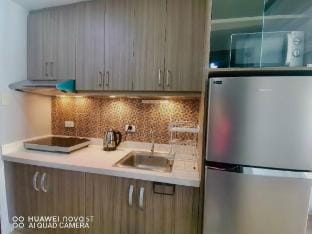 Kwarto Ali at Vinia Residences Vacation rental in Quezon City