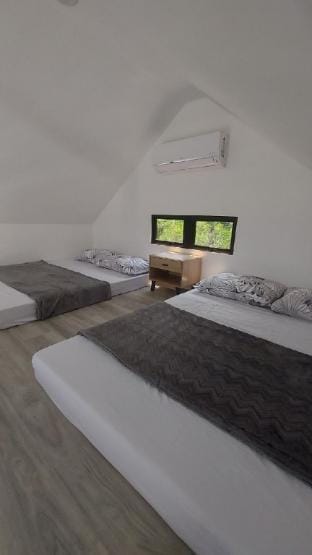 Leo’s Place Rosario-Dalandan Tiny House Farm Stay in Calabarzon