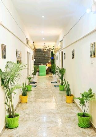 EZ Stayz By Vilaasitaa Hotel in Agra