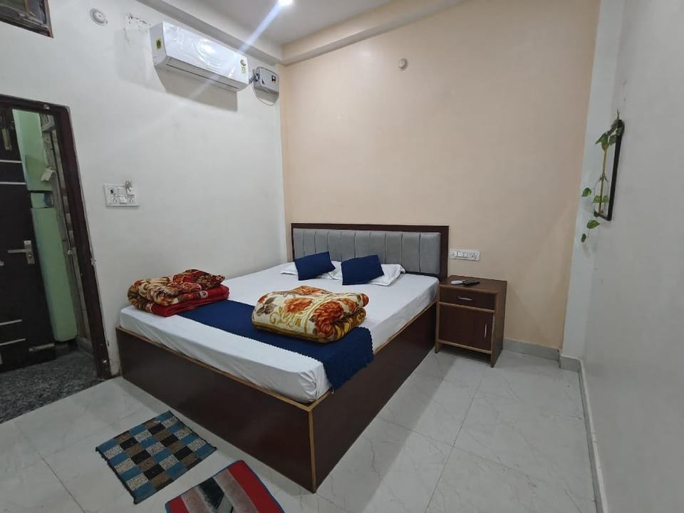 Kanha P Guest House Hotel in Varanasi