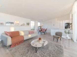Dyke-View Stay with Terrace Vacation rental in Zeeland, Netherlands