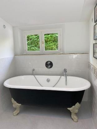 La maison bleue Vacation rental in Bourgogne-Franche-Comté