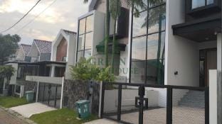Green Guest House Malang Villa in East Java