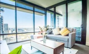 Sky-High Luxury Retreat with Breathtaking View Vacation rental in Sydney