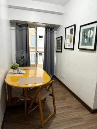 1BR LaVerti minimalist family affordable staycatio Apartment in Pasay