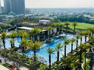 Nice view,modern decor, netflix, movie projector Vacation rental in Ho Chi Minh City