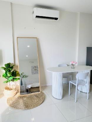 Cute apartment to chill, 650$ for a month Vacation rental in Ho Chi Minh City