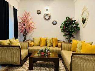 Hotel White House Kandy Srilanka Vacation rental in Kandy