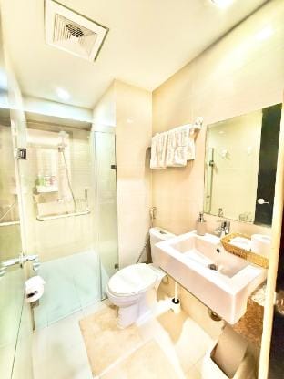 Santis Condotels C1-4D|Across Airport T3 Balcony Vacation rental in Pasay