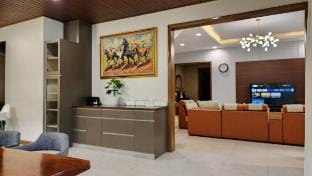 Luxury 7BR Villa with private pool in Vimala Hills Vacation rental in West Java