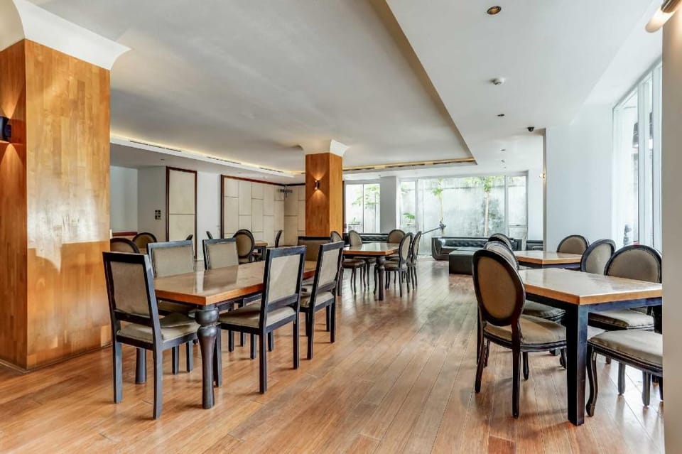 Dancenter Premium legian Hotel Hotel in Kuta