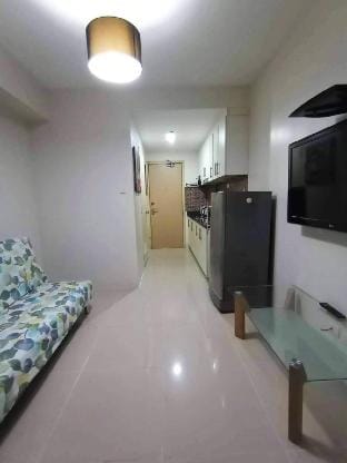 Lovely unit with balcony Apartment in Pasay