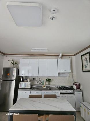 2-minute walk to Gwangalli Beach, 3 private rooms Vacation rental in Busan